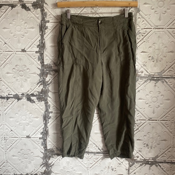 Christopher & Banks Pants - Green comfy capris